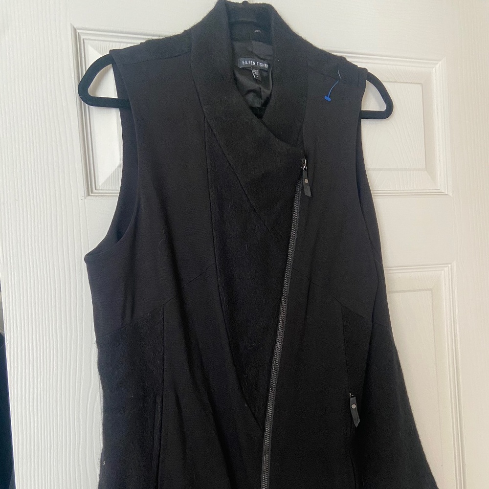 Eileen fisher vest black zip  L lagenlook chic warm office cozy